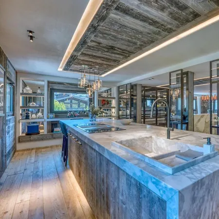 Chalet Exception A Piscine Interieure *