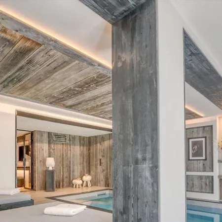 Exception A Piscine Interieure Chalet