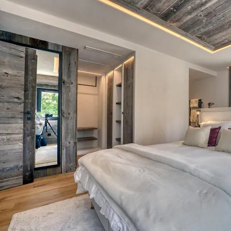 Chalet Exception A Piscine Interieure *