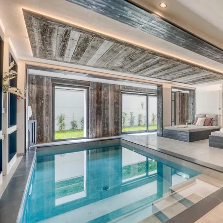 Exception A Piscine Interieure * Megeve